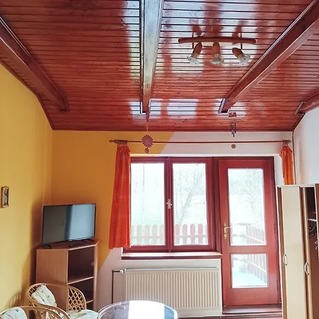 Burda ゲストハウス Žehrov