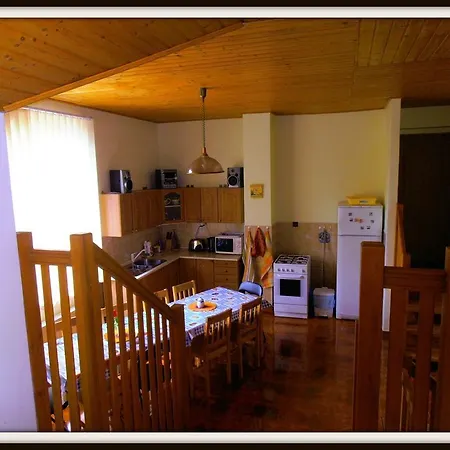 Guest house Burda Zehrov